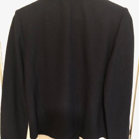 GORGEOUS St. John Navy Jacket; Ruffle; Size 10; Pre-Owned; Excellent Condition - Picture 11 of 15